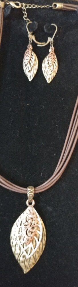 Earring & necklace set.Faux leather cord. Tricolor